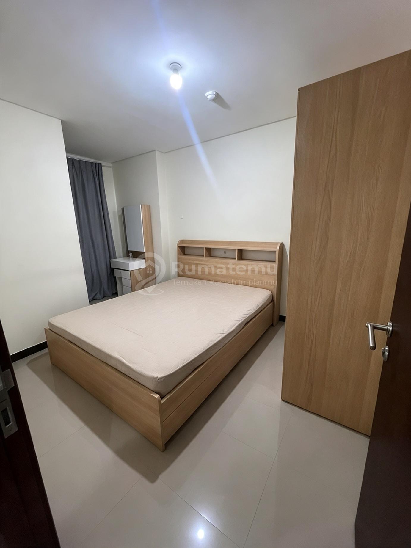 Metro Garden, Karang Tengah, Tgr..Disewakan Apartemen, Type 2 BR, Lantai 29, Hadap Kolam Renang, Furnished, Deposit 5Jt, View Pool, AC Hisense 1 Pk & 1/2 Pk, Water Heater, Kitchen Set, Kompor Modena 2 Tungku, Lemari Baju, Meja Rias, Shmrs.-