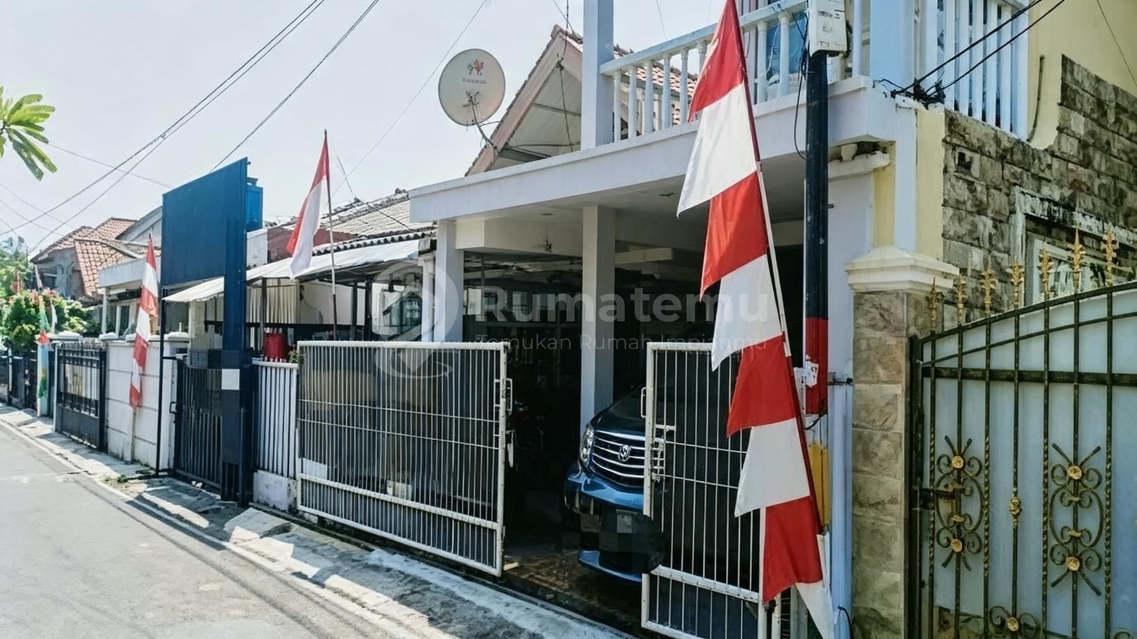 Jual Rumah kost paviliun untuk kost 6 kamar di daerah Blok A, Keb-Baru, Jakarta Selatan