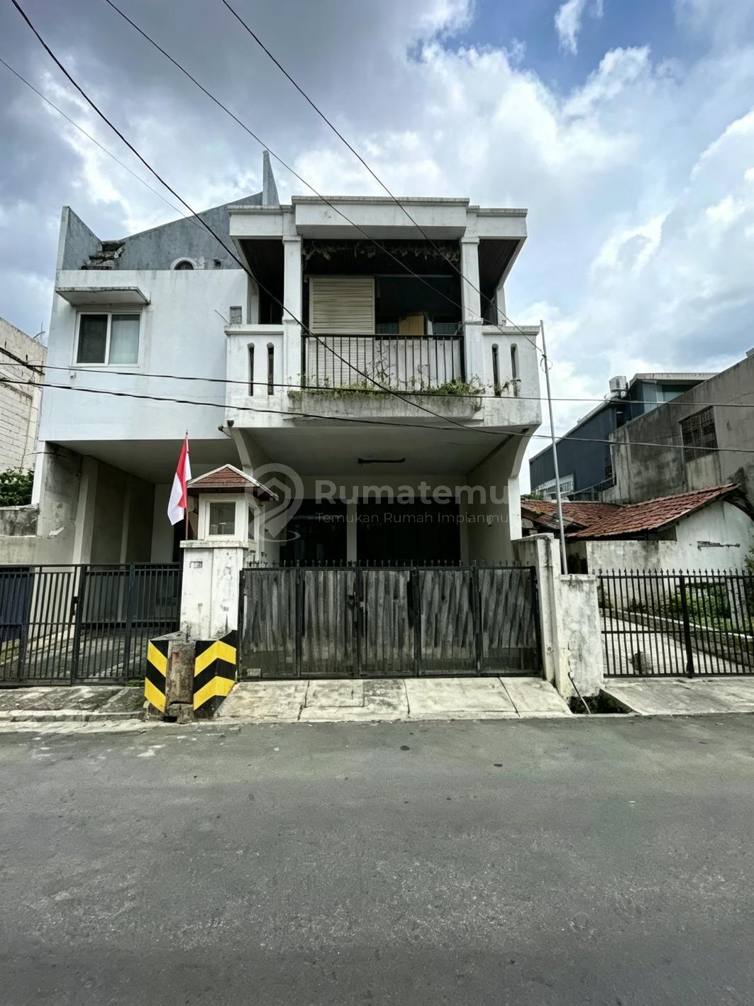 Rumah Murah Strategis Dalam Komplek di Bangka Kemang Jaksel