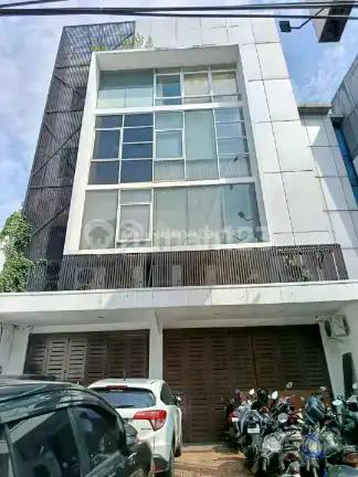 *Di Jual / Sewa Cepat* Ruko 4,5 Lantai di Radio Dalam, Kebayoran Barulokasi Premium, Strategis, Cocok untuk Office, Cafe, Resto, Bank,