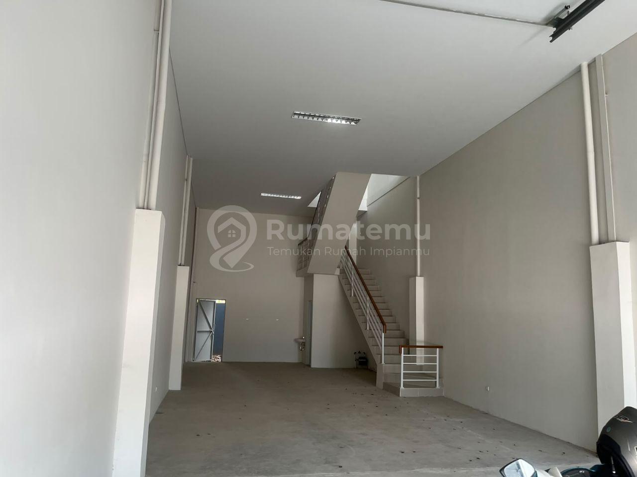 Gudang Brandnew Dalam Komplek Pergudangan 2 Lantai Siap Pakai di Bizpark Cakung Jakarta Timur