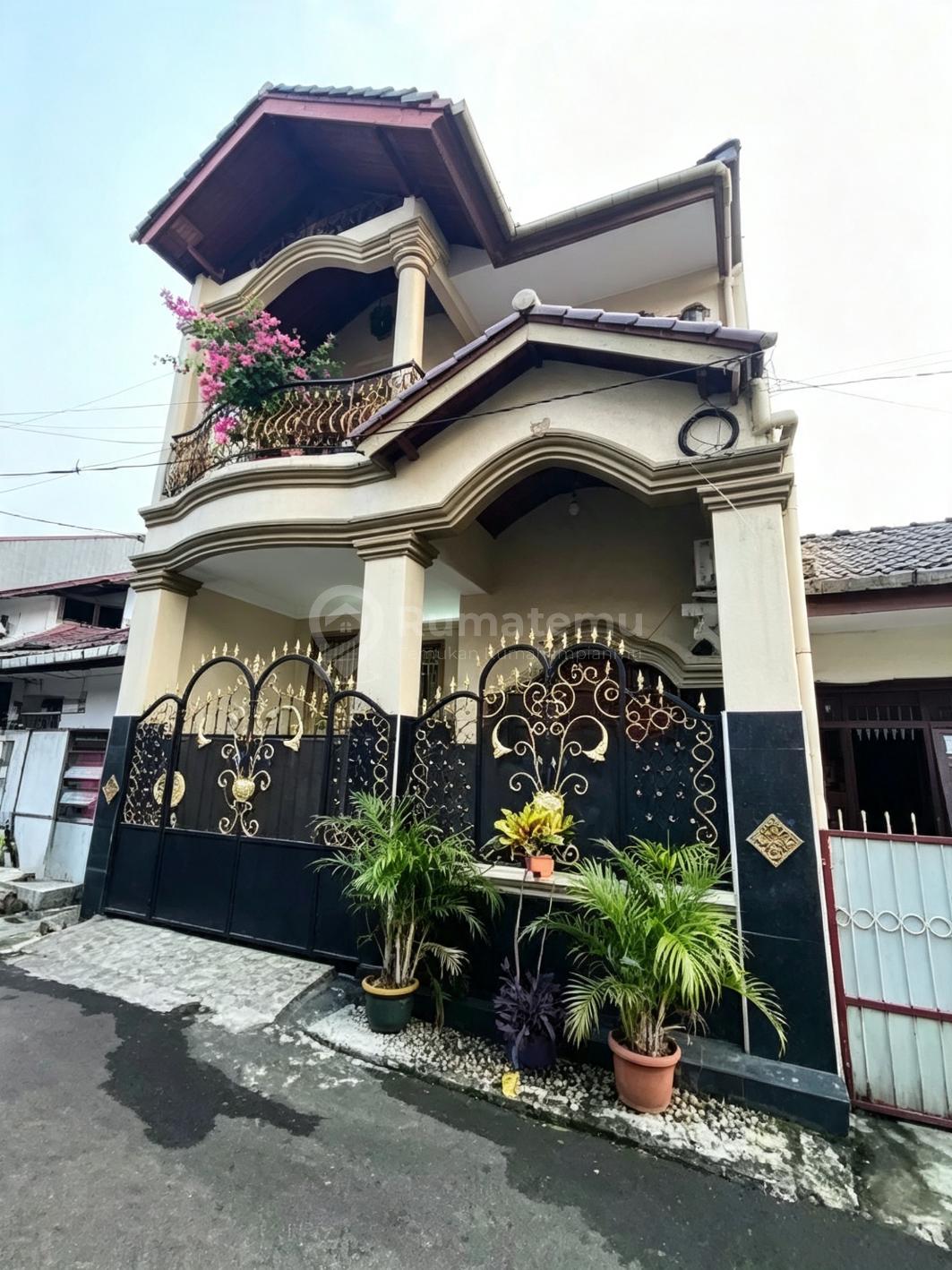 Rumah Bagus Harga Murah Dalam Komplek Strategis di Pondok Bambu