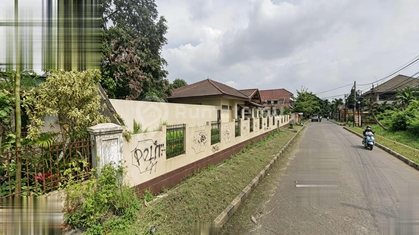Dijual rumah di komplek mewah Lingkungan nyaman, tenang, udara sejuk di Cinere, Depok