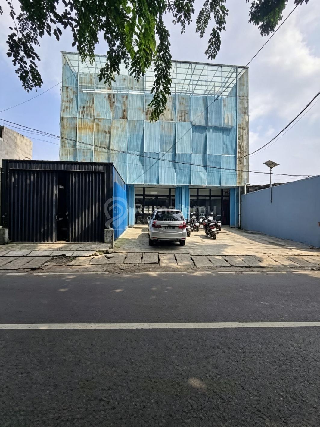 Ruko Lokasi Strategis di Duren Sawit Jakarta Timur