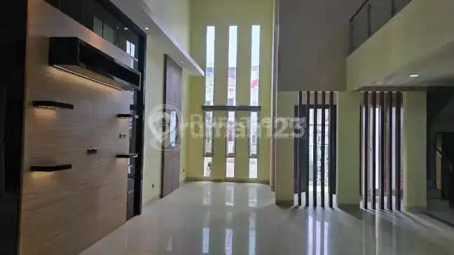 Dijual Rumah Baru Semi Furnished @Jakarta Barat