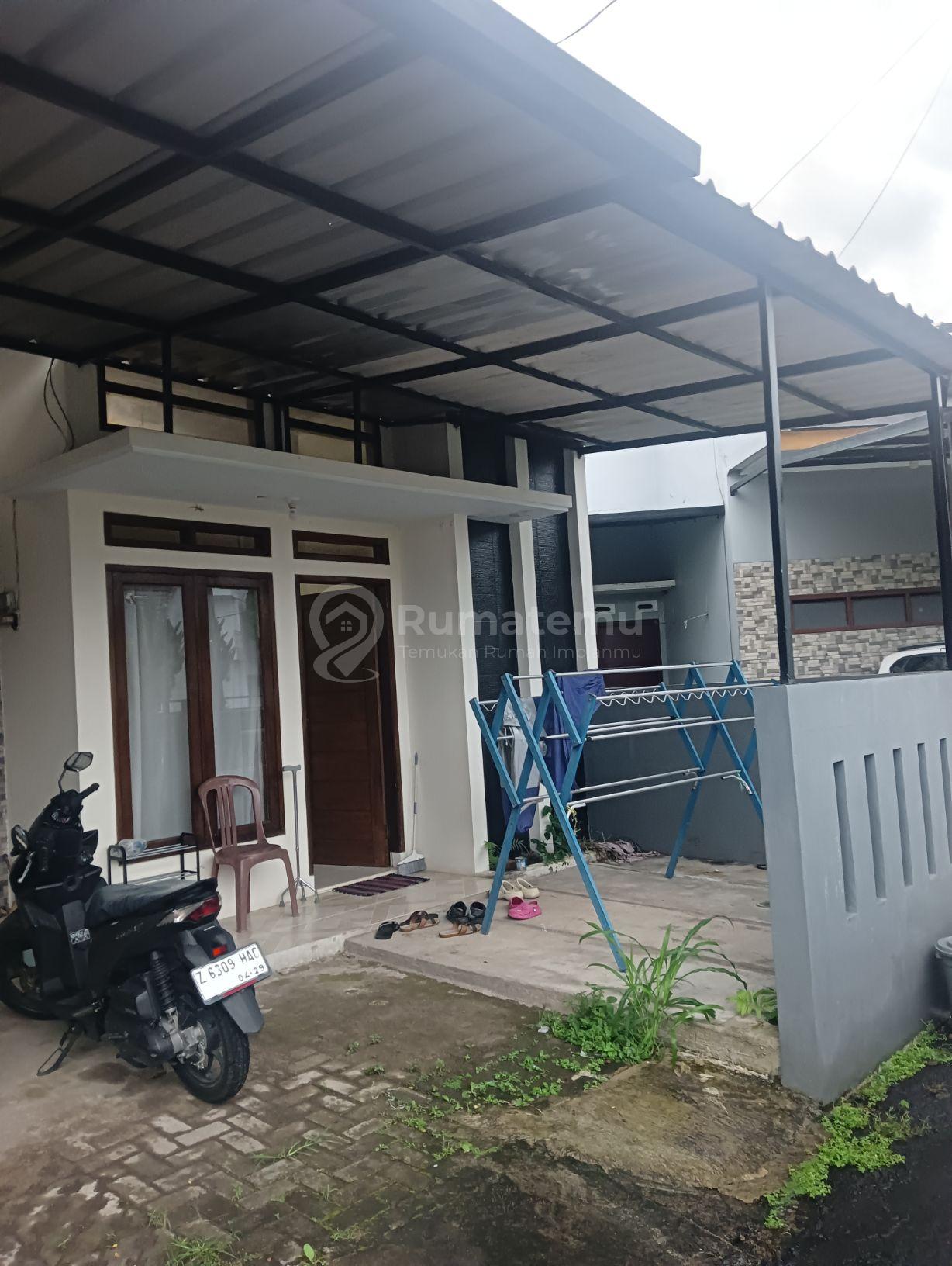 Dijual milik sendiri 
