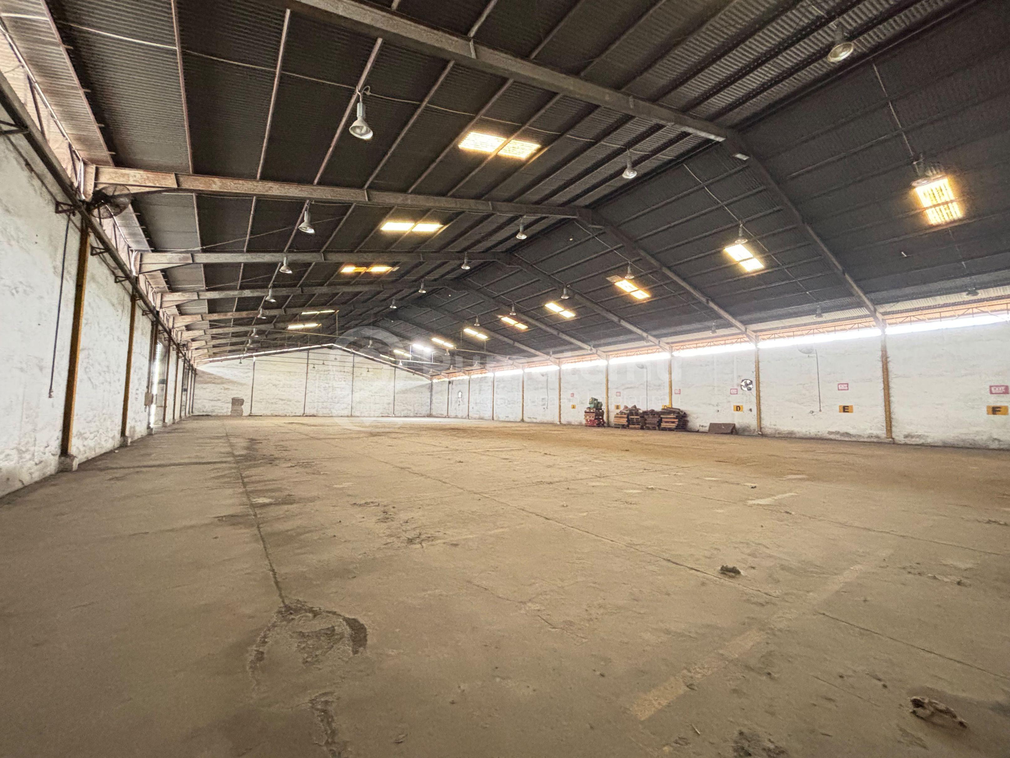 Gudang Akses Kontainer Di Bekasi Kota, Strategis, Luas 1.800 m² + Office 145 m²