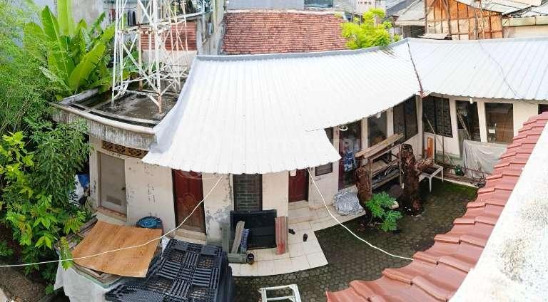 Jual rumah mewah Parkiran bisa masuk mobil box / max 6 mobil kecil di Jelambar Baru, Grogol Petamburan, Jakarta