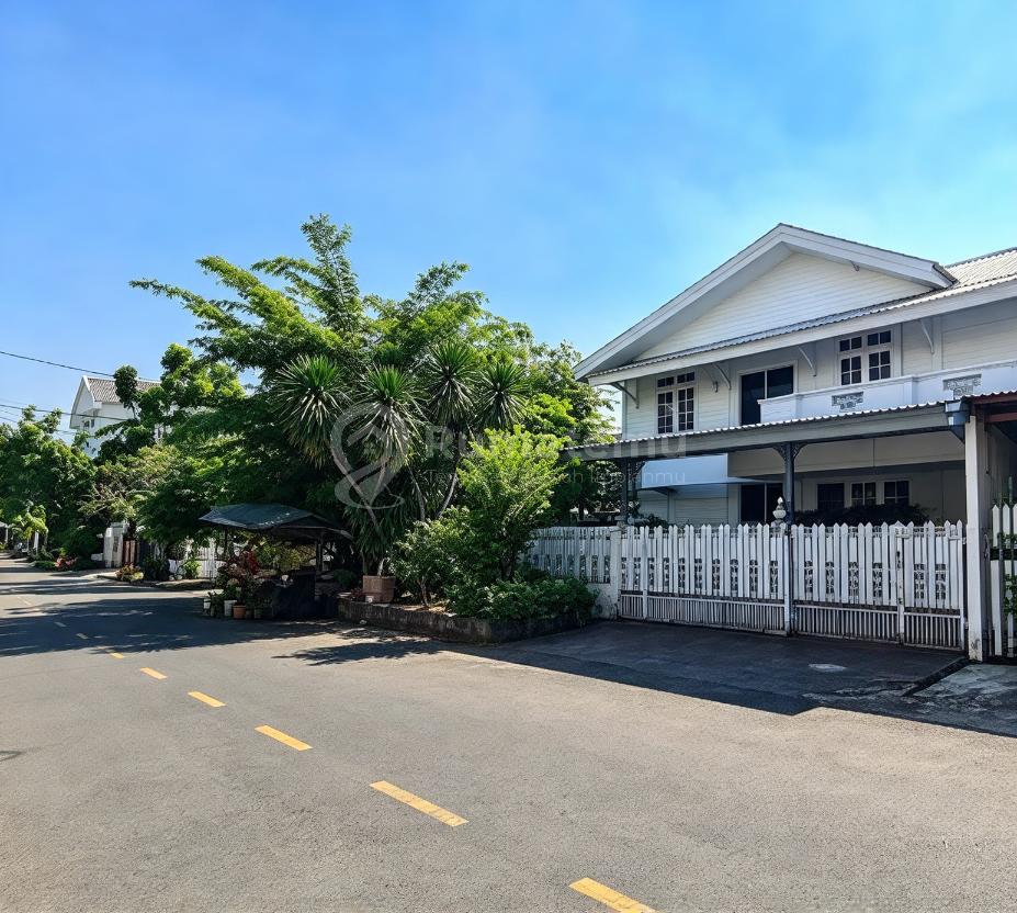 Dijual Rumah 2 Lantai 4 KT di Janur Asri - Kelapa Gading, Jakarta Utara