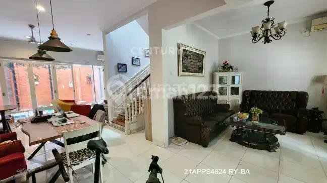 Dijual Rumah Bagus Hook di Emerald Bintaro Jaya Sektor 9