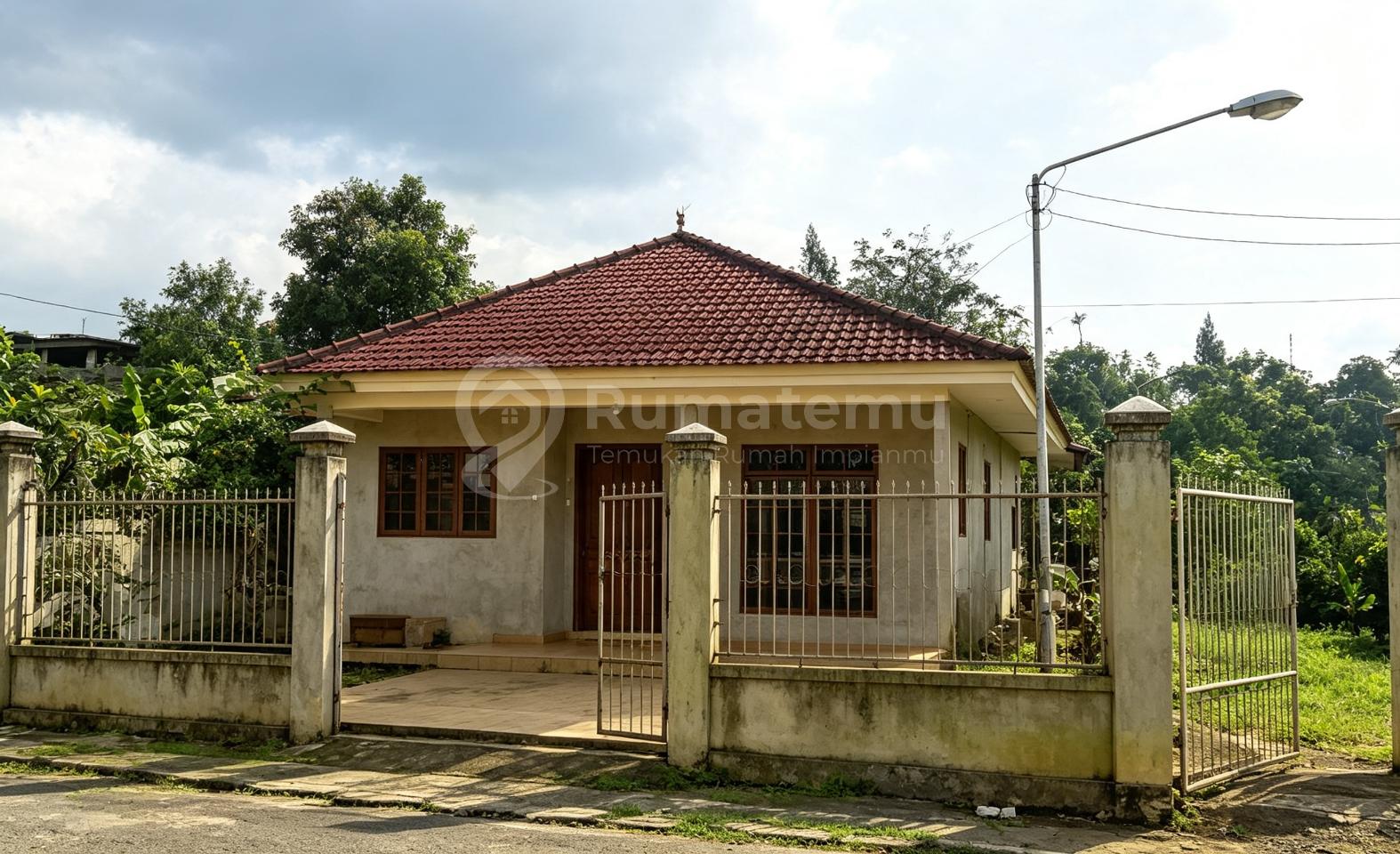 Rumah,Cocok untuk Gudang/ Konveksi/Kontrakan