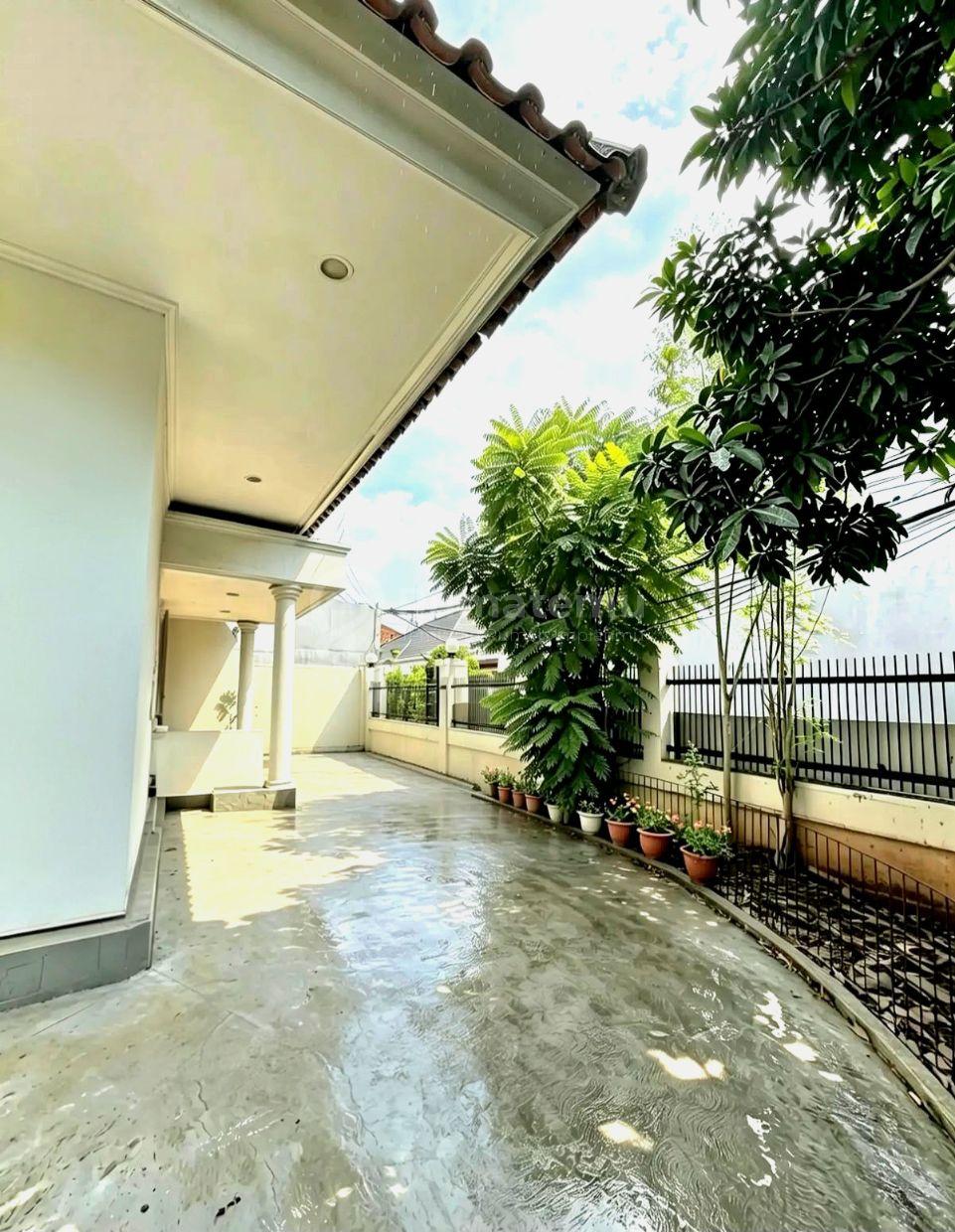 Dijual Rumah di Jakarta Barat Kavling DKI Meruya Utara