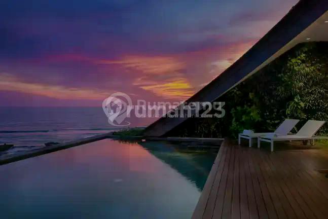 Rv-3056 Luxurious 400 Sqm Penthouse With Stunning Sea Views