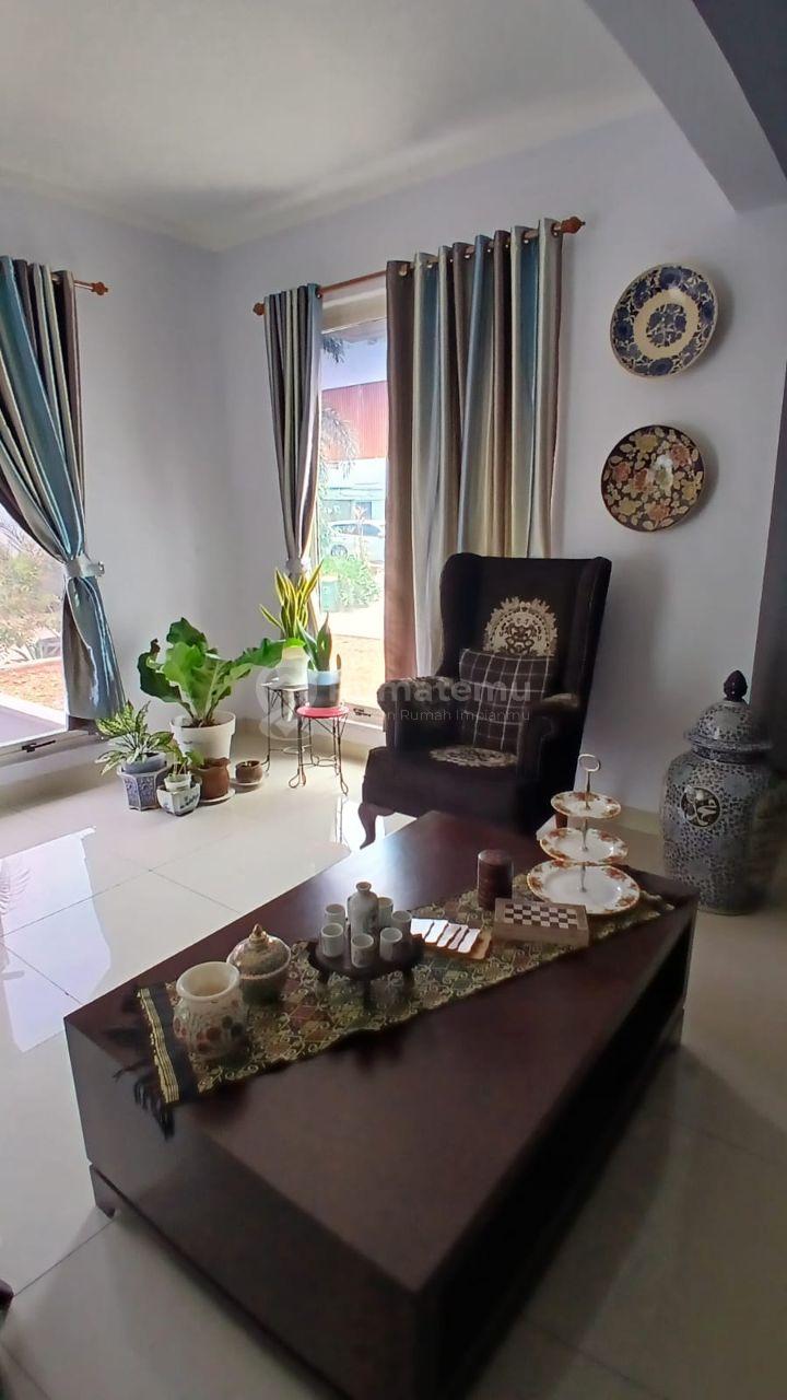 Rumah Mewah di Kebayoran Bintaro dengan 5+1 Kamar Tidur dan Lahan 254 m