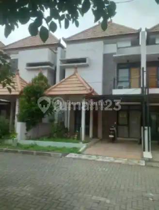 Rumah 2 Lantai Di The Billabong Soetta Residence