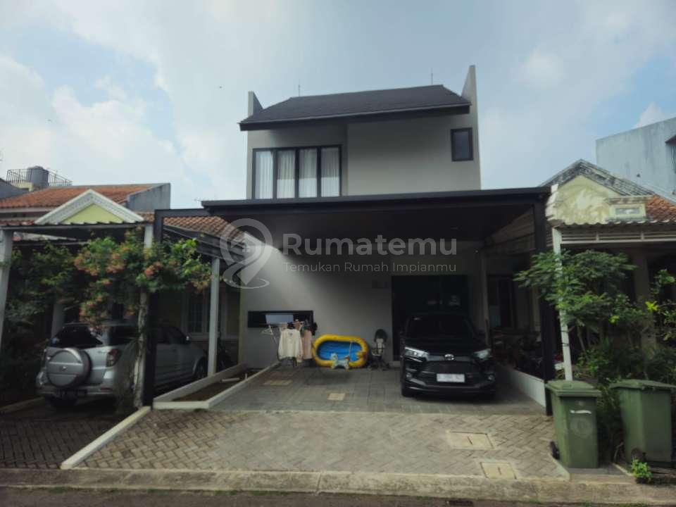 Minimalis Modern! Rumah 2 Lantai Semi Furnish Siap Huni!