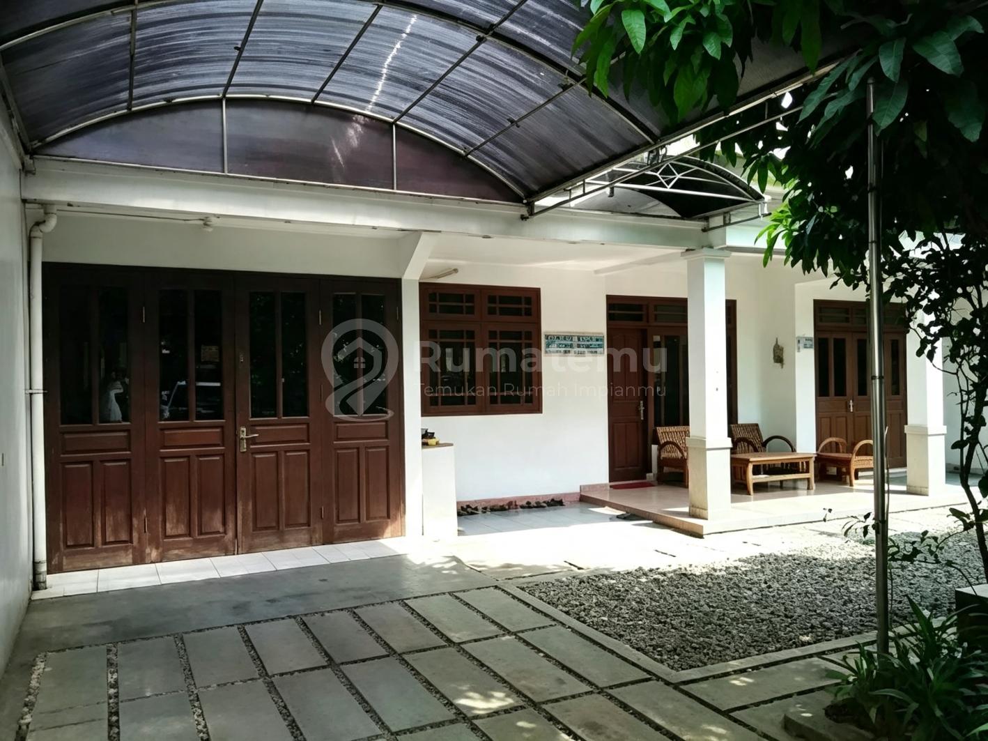 Rumah Bagus Asri Tanah Luas Pinggir Jalan Di Purwokerto Banyumas