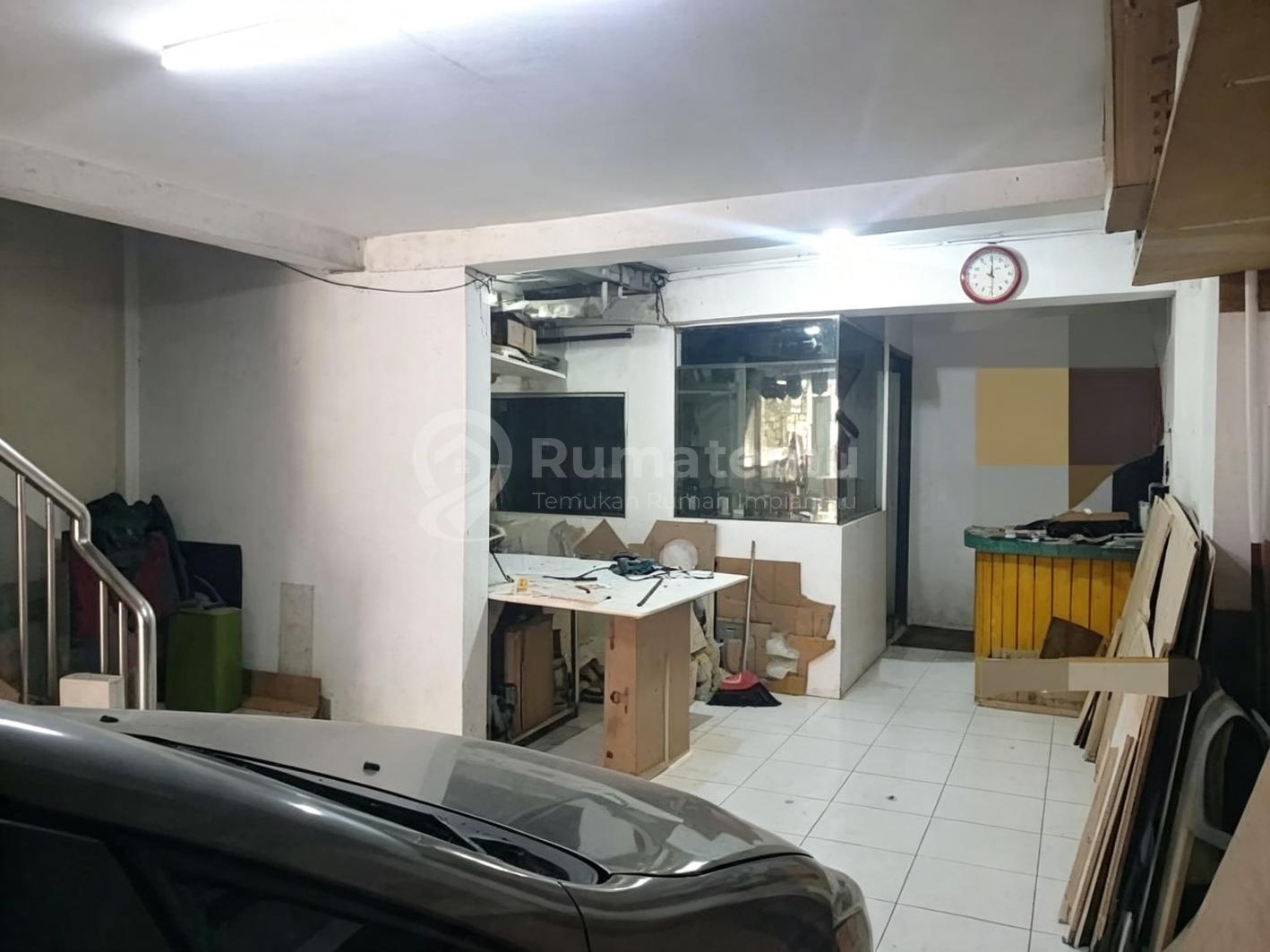 Green Garden [ruko]:dijual-3lt- Parkir Luas-cocok Utk Komersil