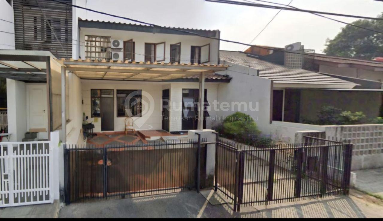 RUMAH DUA TINGKAT DISEWAKAN DI PONDOK INDAH