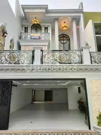 Rumah 3,5 Lantai Di Mampang Selatan Jakarta Selatan Model Klasik Modern