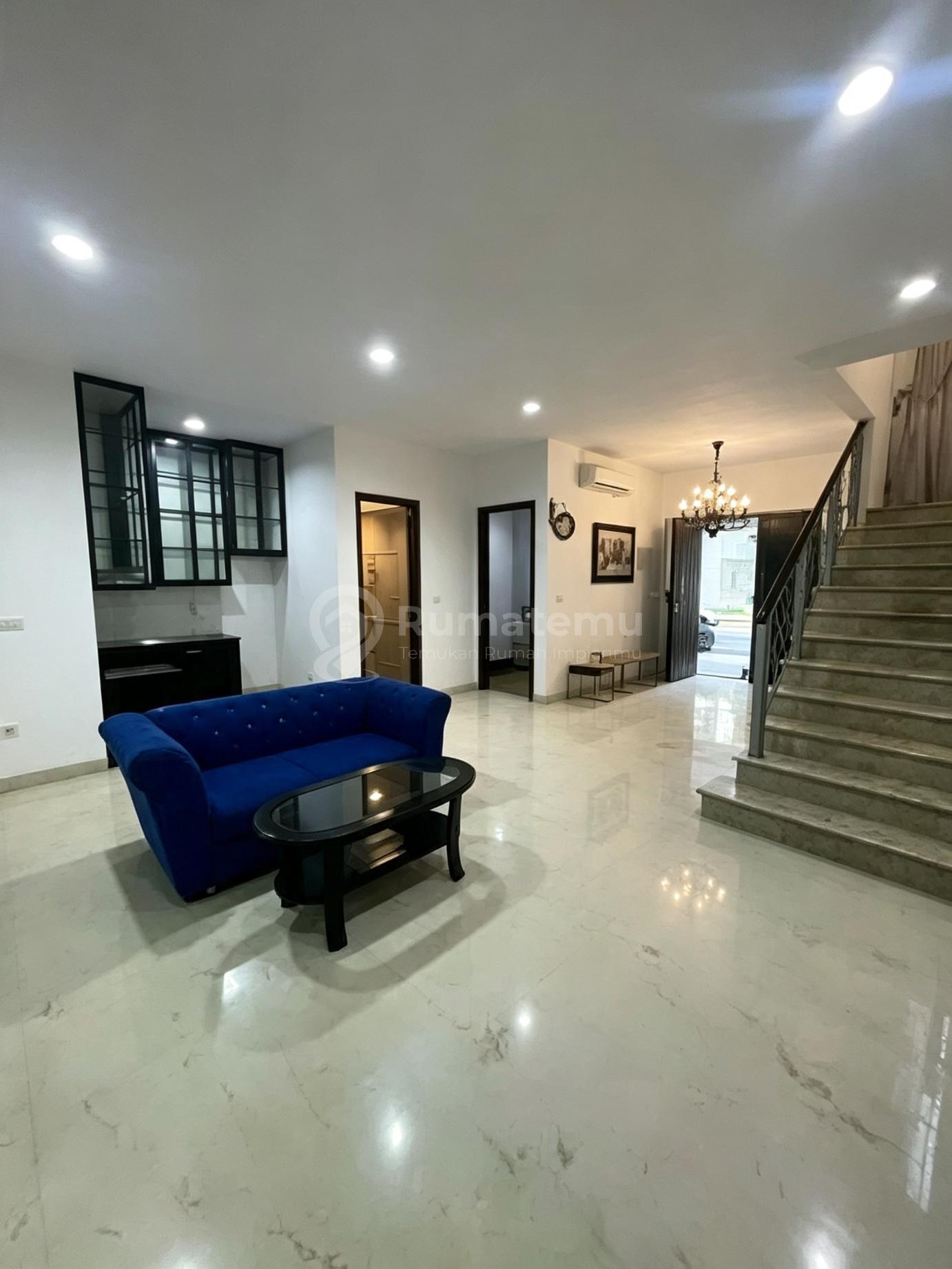 Disewakan Rumah Golf Island Pik Lebar 8