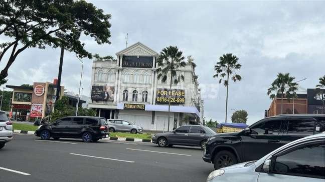 Ruko Hoek Gading Serpong ! Lantai 1 Premium Space Luas 294M², Sewa Hanya 850Jt/Tahun !!!