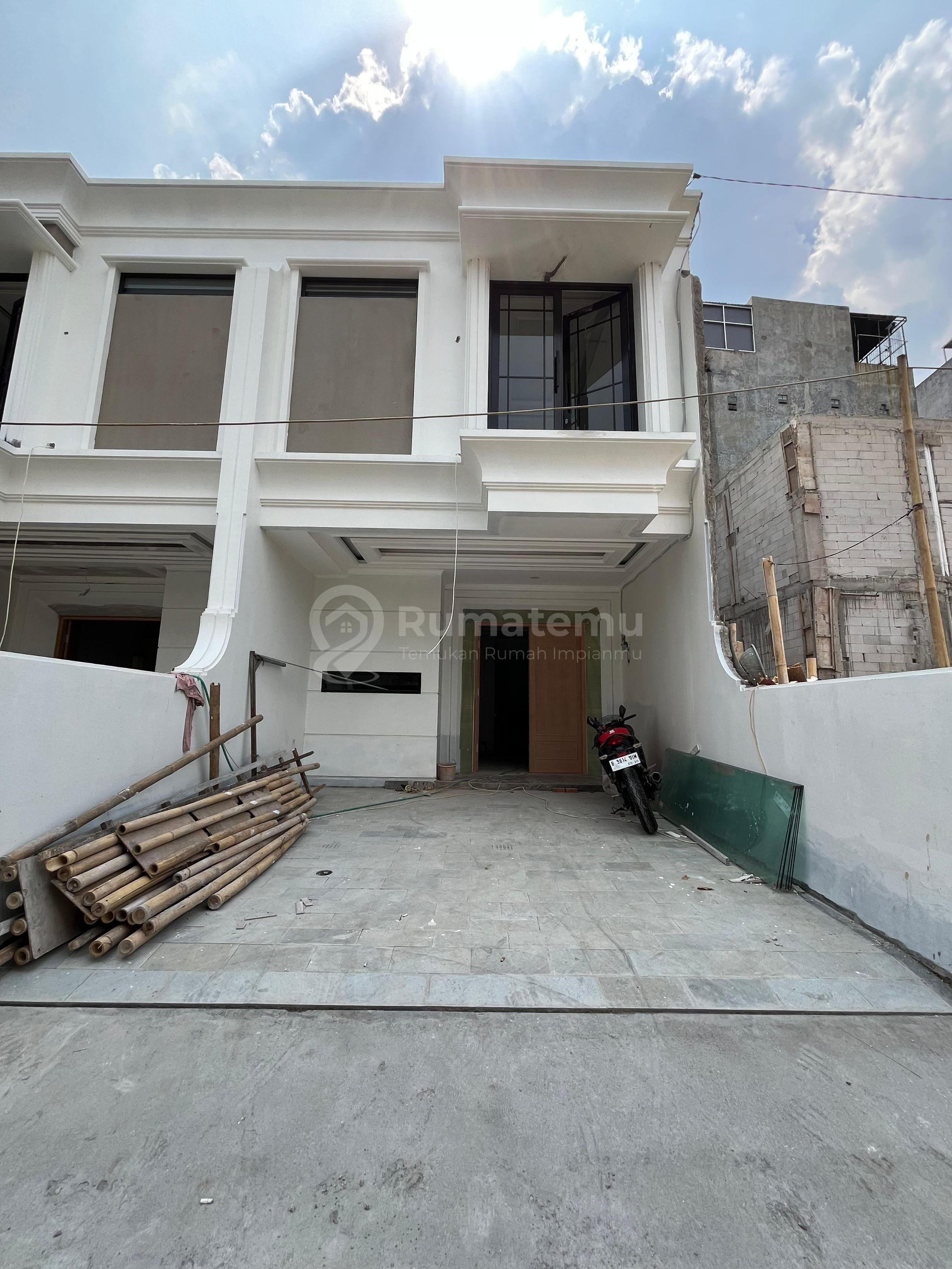  RUMAH READY 2 LANTAI PANCORAN MAS DEPOK