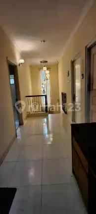 Rumah 2 Lantai Cantik Semi Furnished Timur Lokasi Premium Cibubur