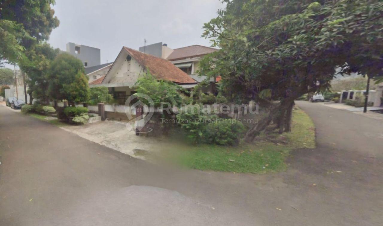 JUAL RUMAH TUA DI DAERAH TENANG KEBAYORAN BARU
