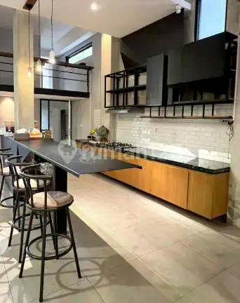 Rumah 3 Lantai di Kemang Jakarta Selatan, Bagus