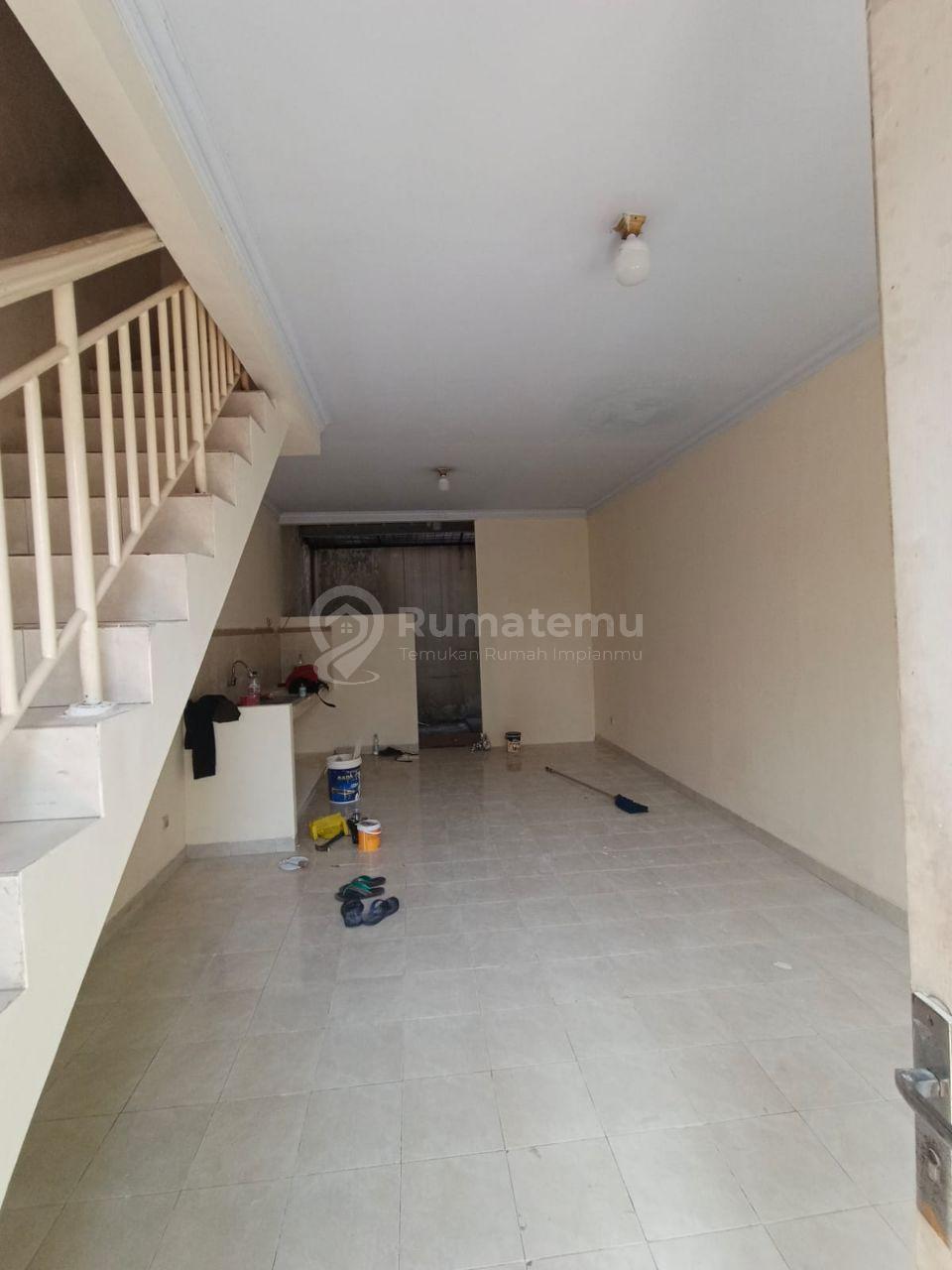 Disewakan Rumah di Mutiara Taman Palem