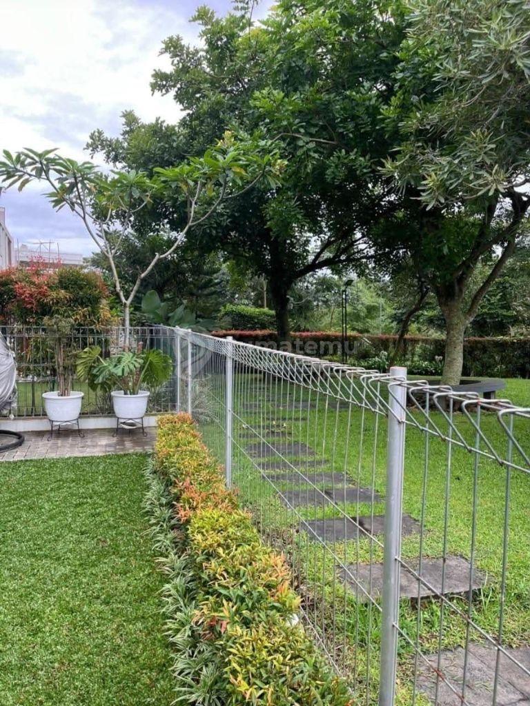 ​[VIEW PEGUNUNGAN] Rumah Mewah 3 Lantai SHM @ Rancamaya Golf Estate Bogor – 4,8M (Nego)