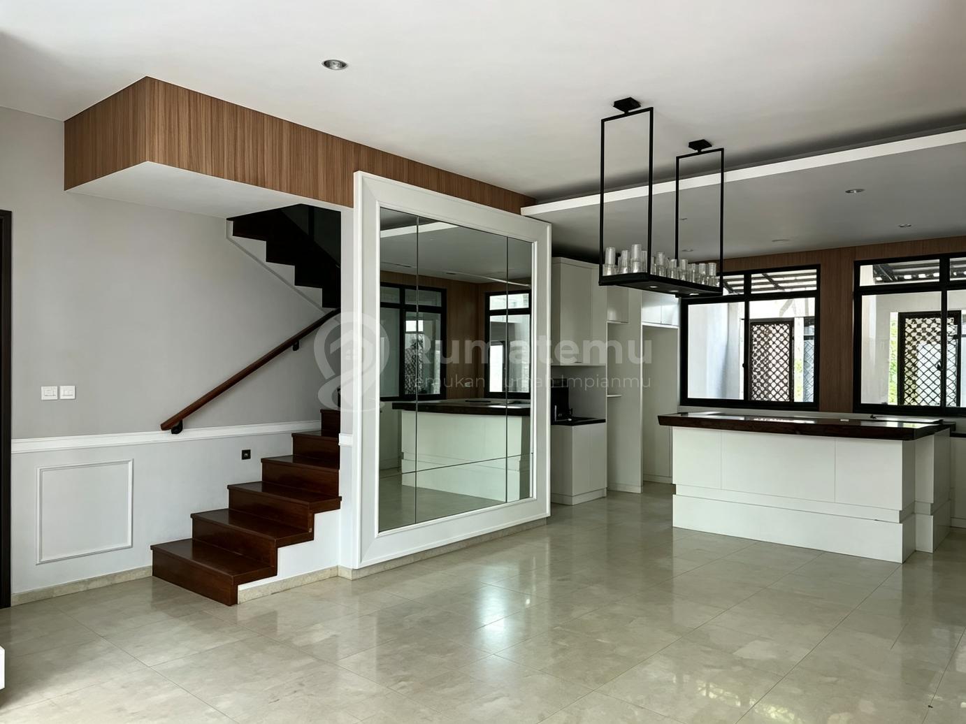 Disewakan Rumah di Sherenia Hils Lebak Bulus Jakarta Selatan