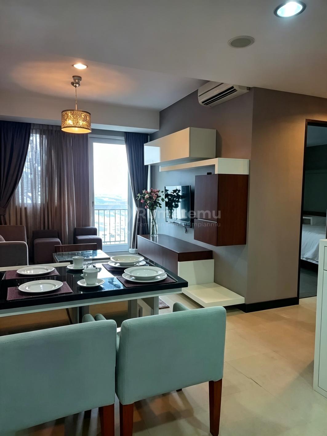 2 BR Furnished Aston Bellevue Radio Dalam