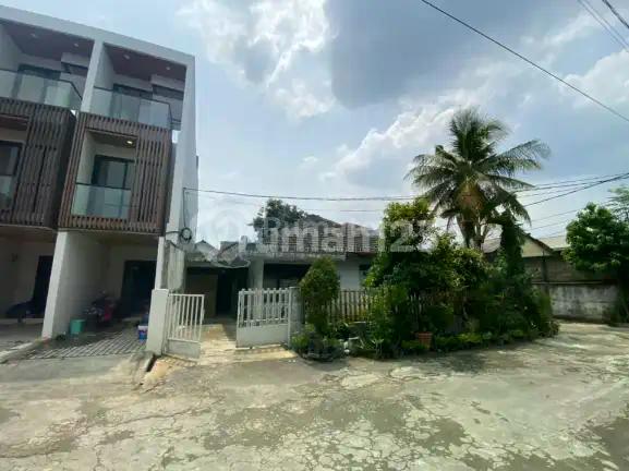 Dijual Rumah Dekat Stasiun Keb Lama Jakarta Selatan