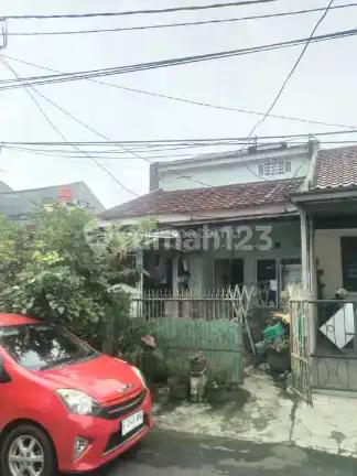 Dijual Rumah 1,5 Lantai Apa Adanya di Melati Mas