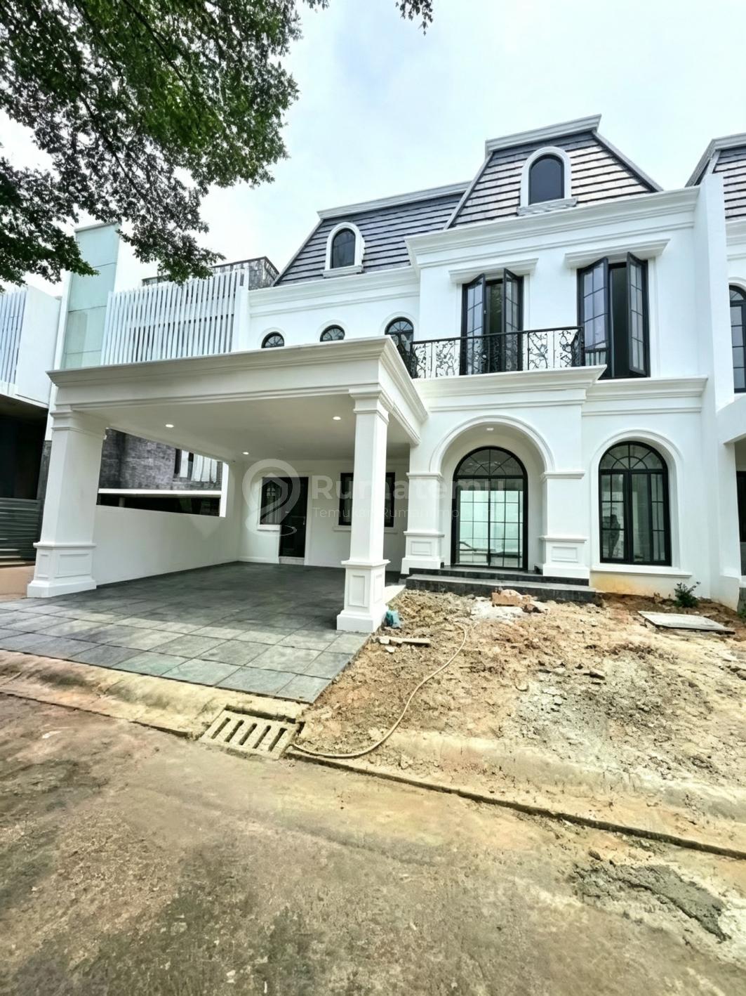 Dijual Rumah Bagus Strategis Ada Kolam Renang di Bintaro Sektor 9