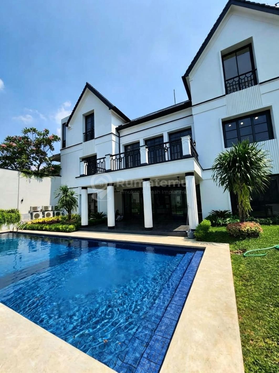 Dijual Rumah Brand New American Classic + Swimming Pool Lokasi Tenang & Nyaman Kemang Jakarta Selatan