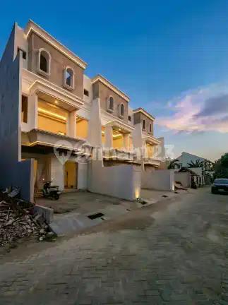Rumah Baru Design Classic di Duren Sawit
