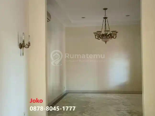 Di jual  Rumah Asri area Elit Jl. Wijaya, Kebayoran Baru, Jakarta Selatan
