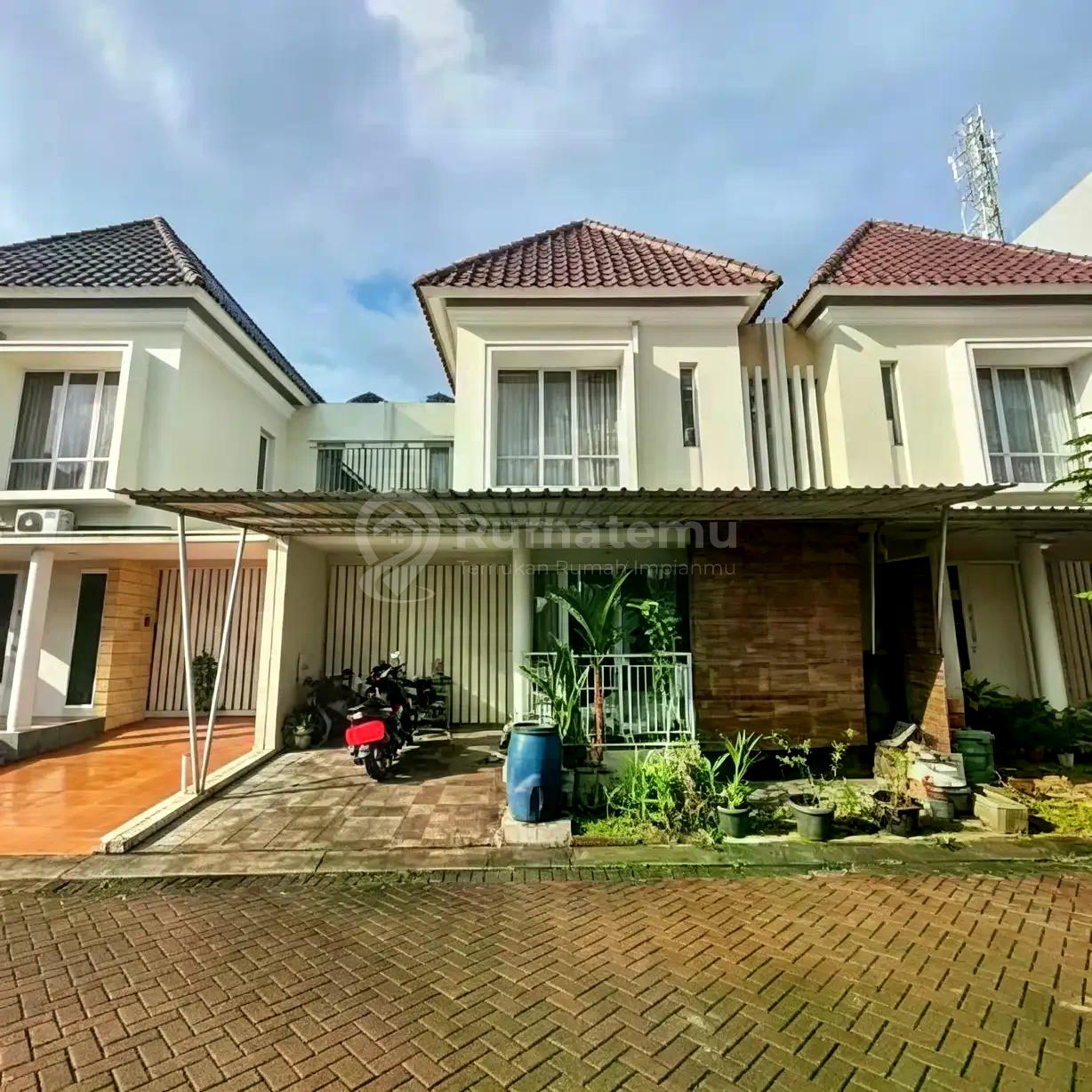 Rumah 2 Lantai Gading Serpong Furnished
