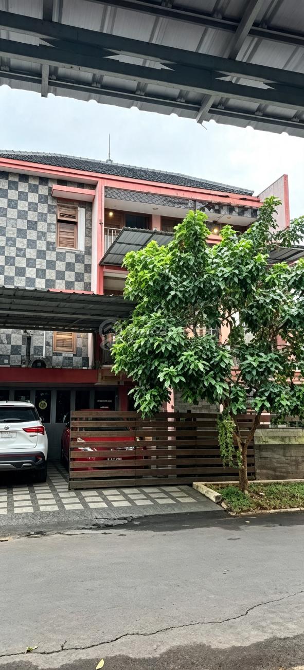 Dijual Rumah Dengan Desain Modern Dengan 2 Lantai 4KT 200m² di Tangerang