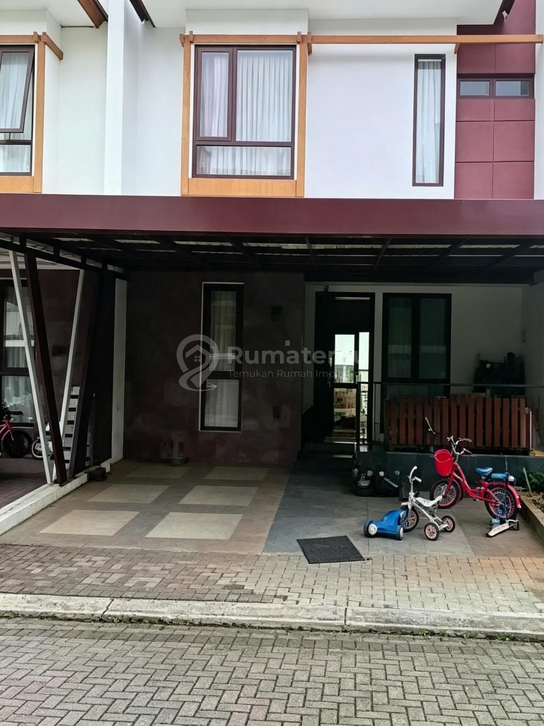 dijual murah rumah lebar 10 , lokasi strategis dikompleks beryl Gading serpong
