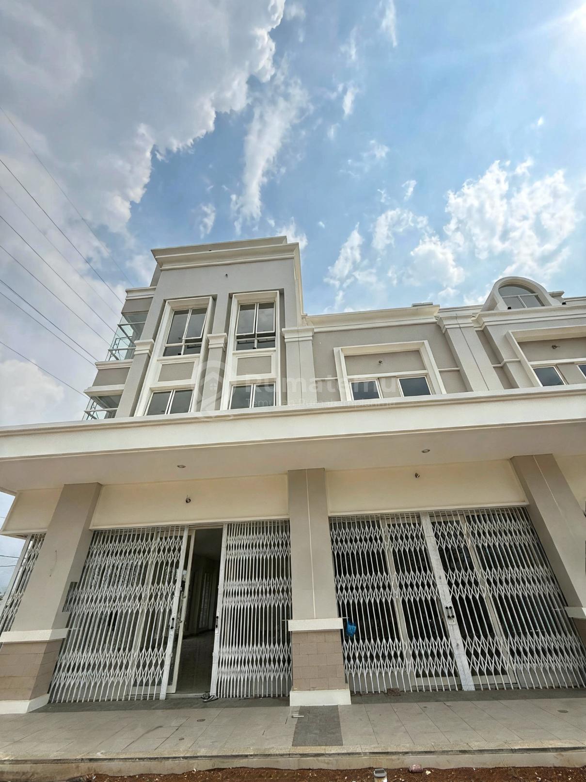 Dijual Rumah Shophouse Baru Nan Mewah — La Plaza Podomoro Park Bandung. Harga Mulai 3 M-An Aja!