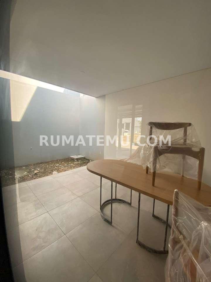 Rumah Cluster Myza Breezy BSD