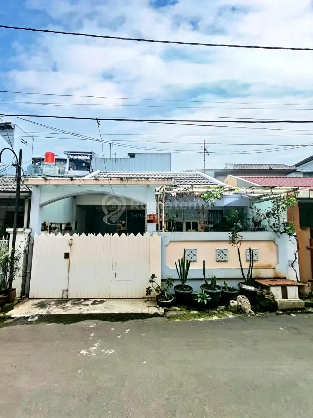 Rumah Bagus Dalam Komplek di Pondok Hijau Permai Rawalumbu Bekasi