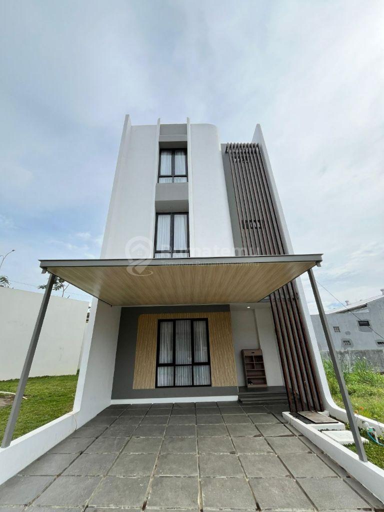 RUMAH MEWAH 3 LANTAI DEPOK 5 MENIT KE TOL DESARI