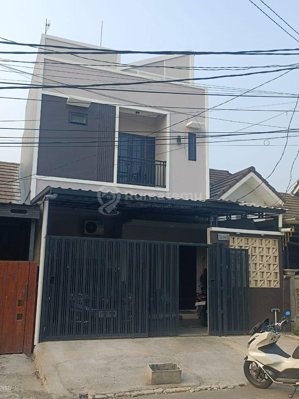 DIJUAL Rumah 3 Lantai yang Siap Huni dan Terenovasi yang Include Furnitur Lengkap di Mutiara Gading City