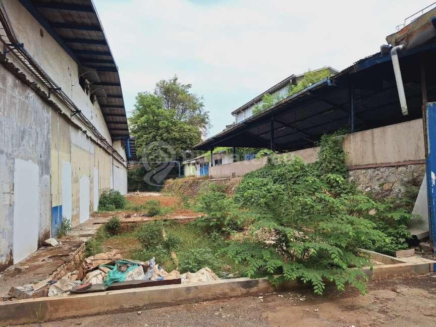 Gudang Ex Pabrik Jalan Raya Mercedes Benz Gunung Putri Bogor