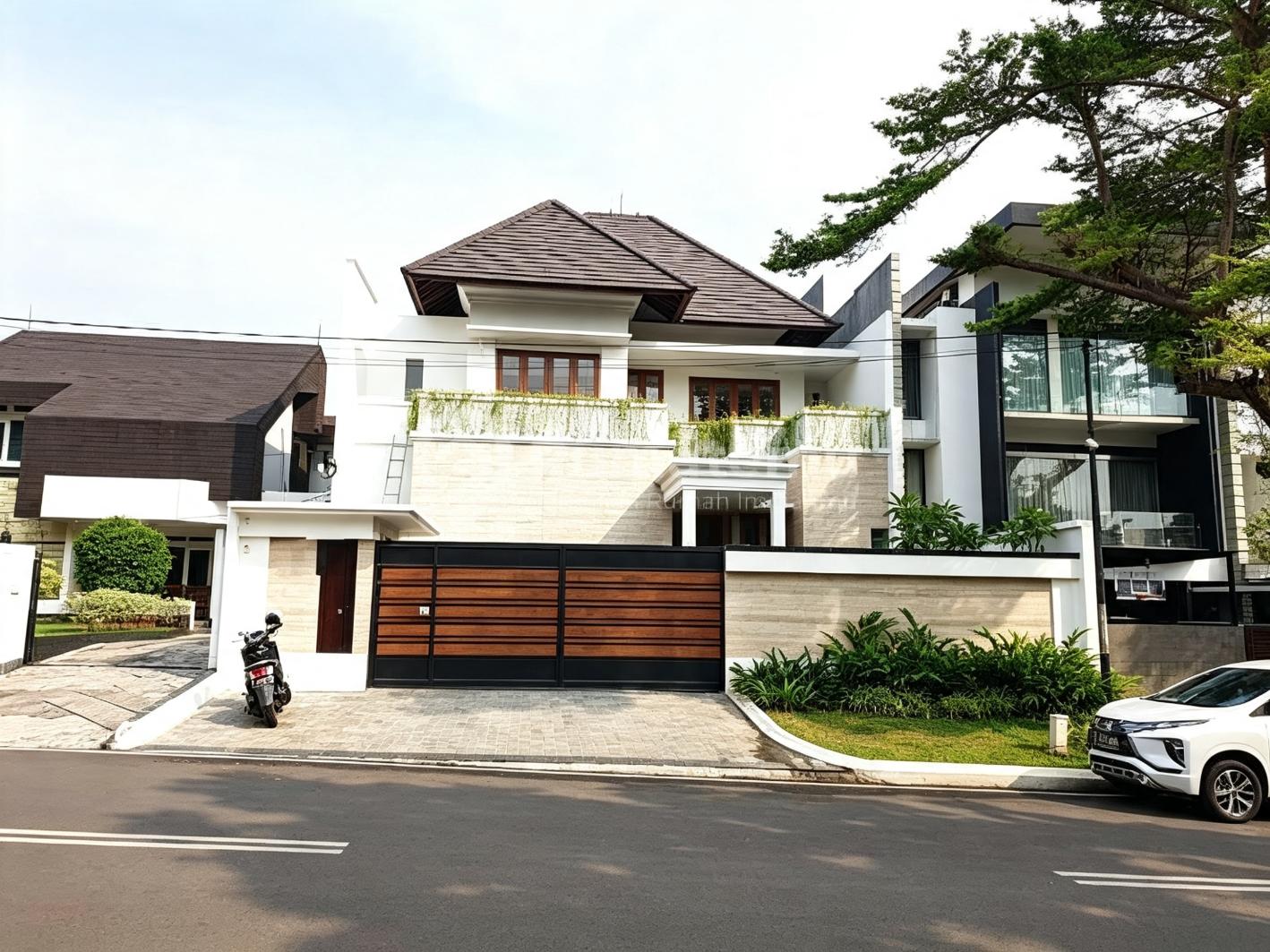 Jual rumah Pondok Indah terdapat swimming pool, Kebayoran Lama, Jakarta Selatan